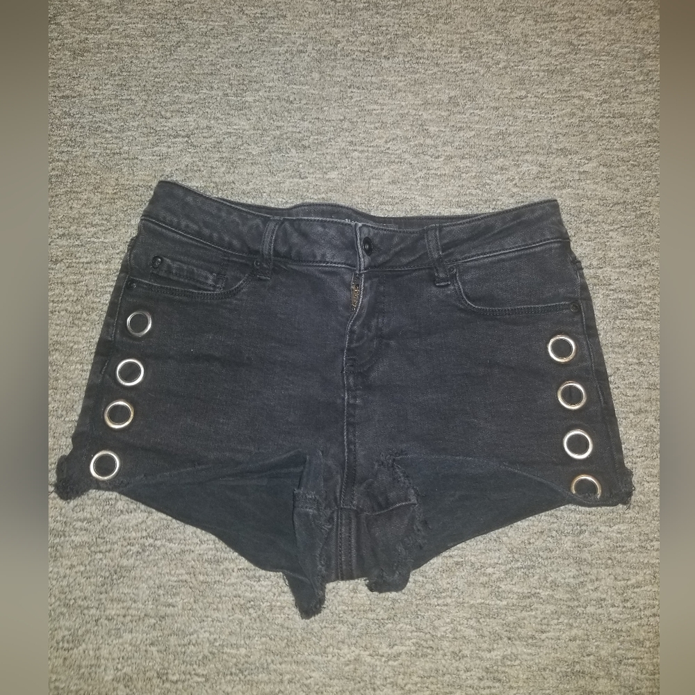 Hot Topic Shorts